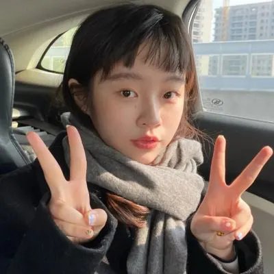像两滴水